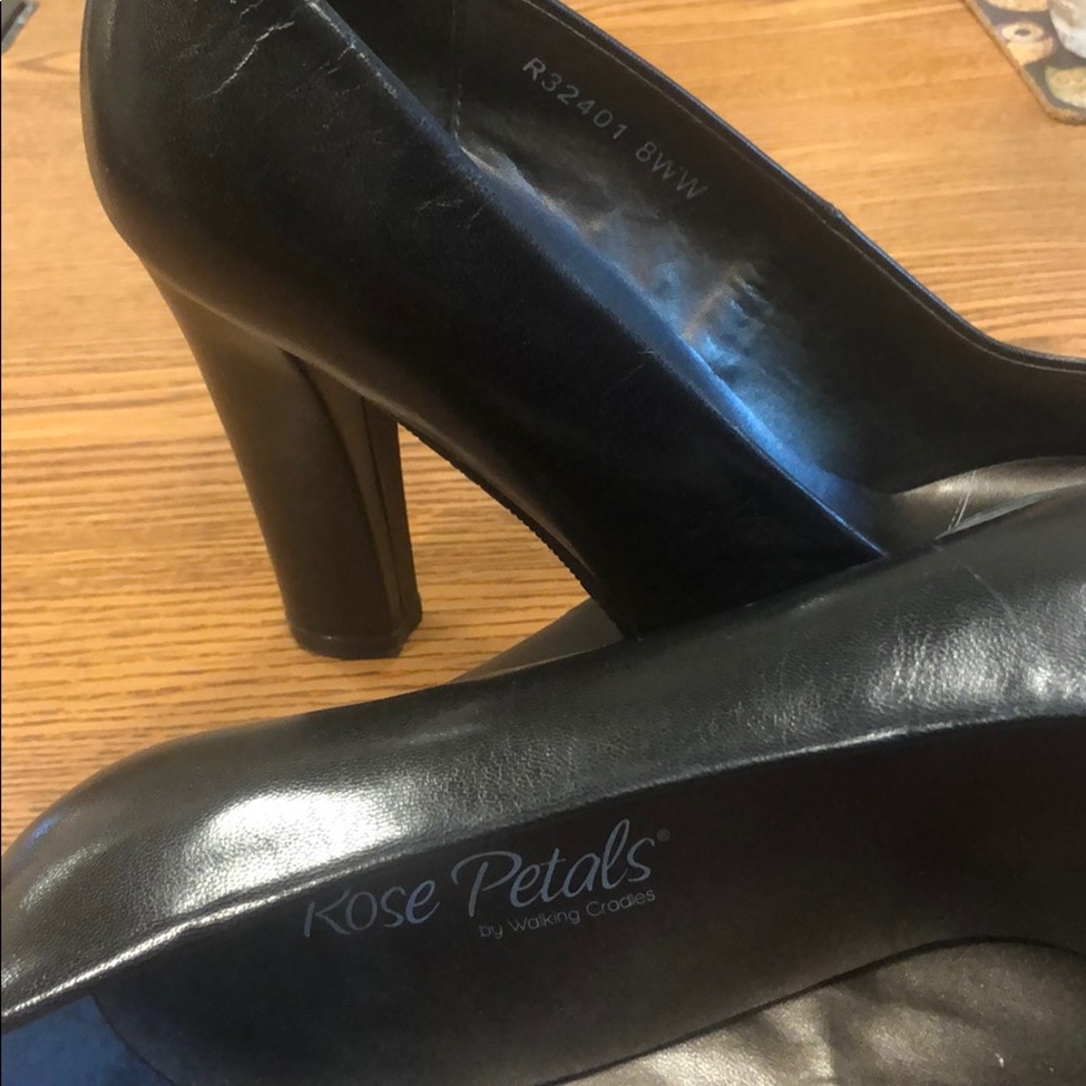 Shoes - Picture 3 of 4